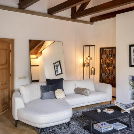 Langley - Salons - Makri
